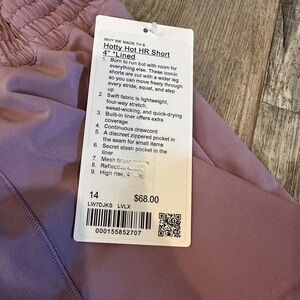 NEW with tags! Lululemon Hotty Hot High-Rise Lined Short 4"
Lavender Lux sz 14